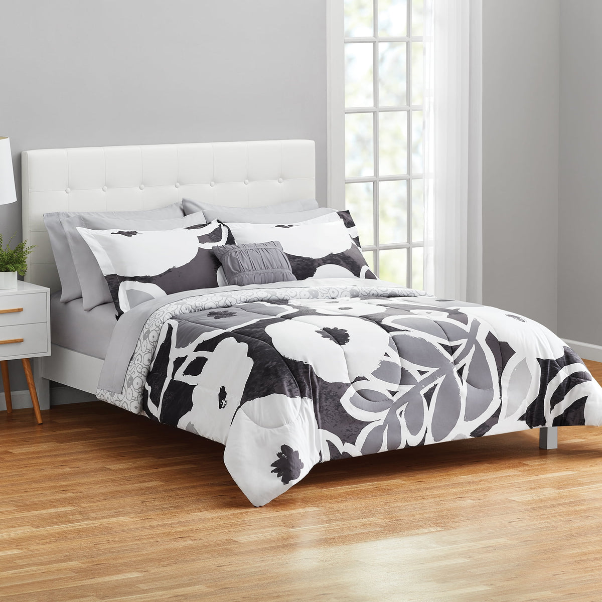 Velmora™ 10 Piece Black and White Floral Bed in a Bag Comforter Set with Sheets, King