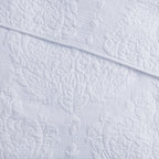 Velmora™ Paisley Medallion Cotton Quilt , Full/Queen, White, Scalloped Bedding