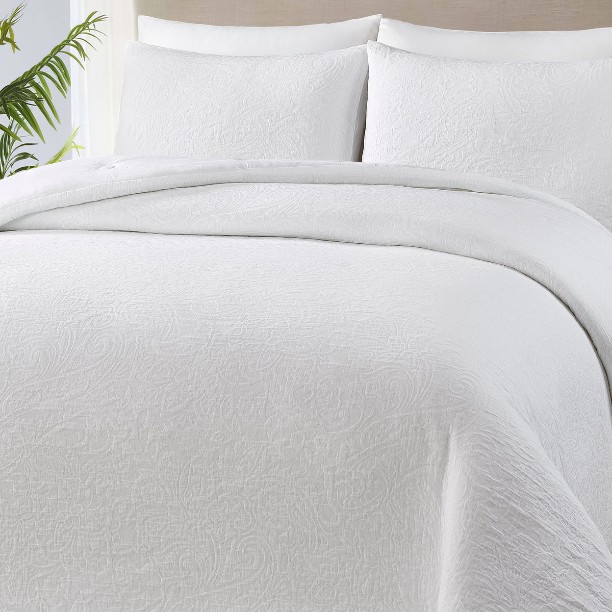 Velmora™ 3-Piece White Paisley Matelasse Comforter Set, Full/Queen - All-Season Bedding