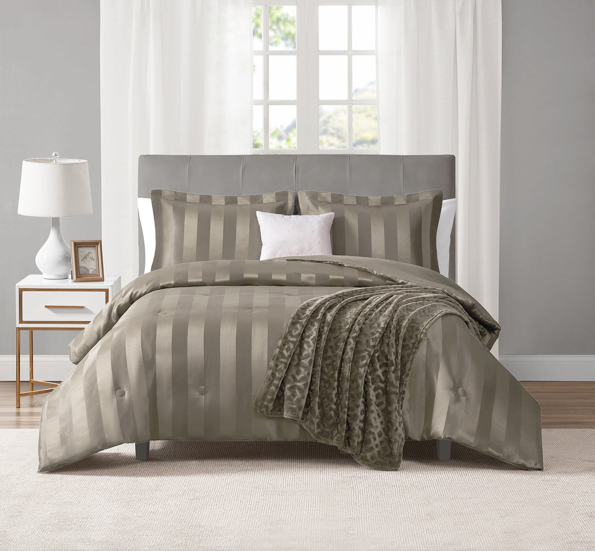Velmora™ Rich Black 5 Piece Damask Stripe Comforter Set, King, Adult, Unisex