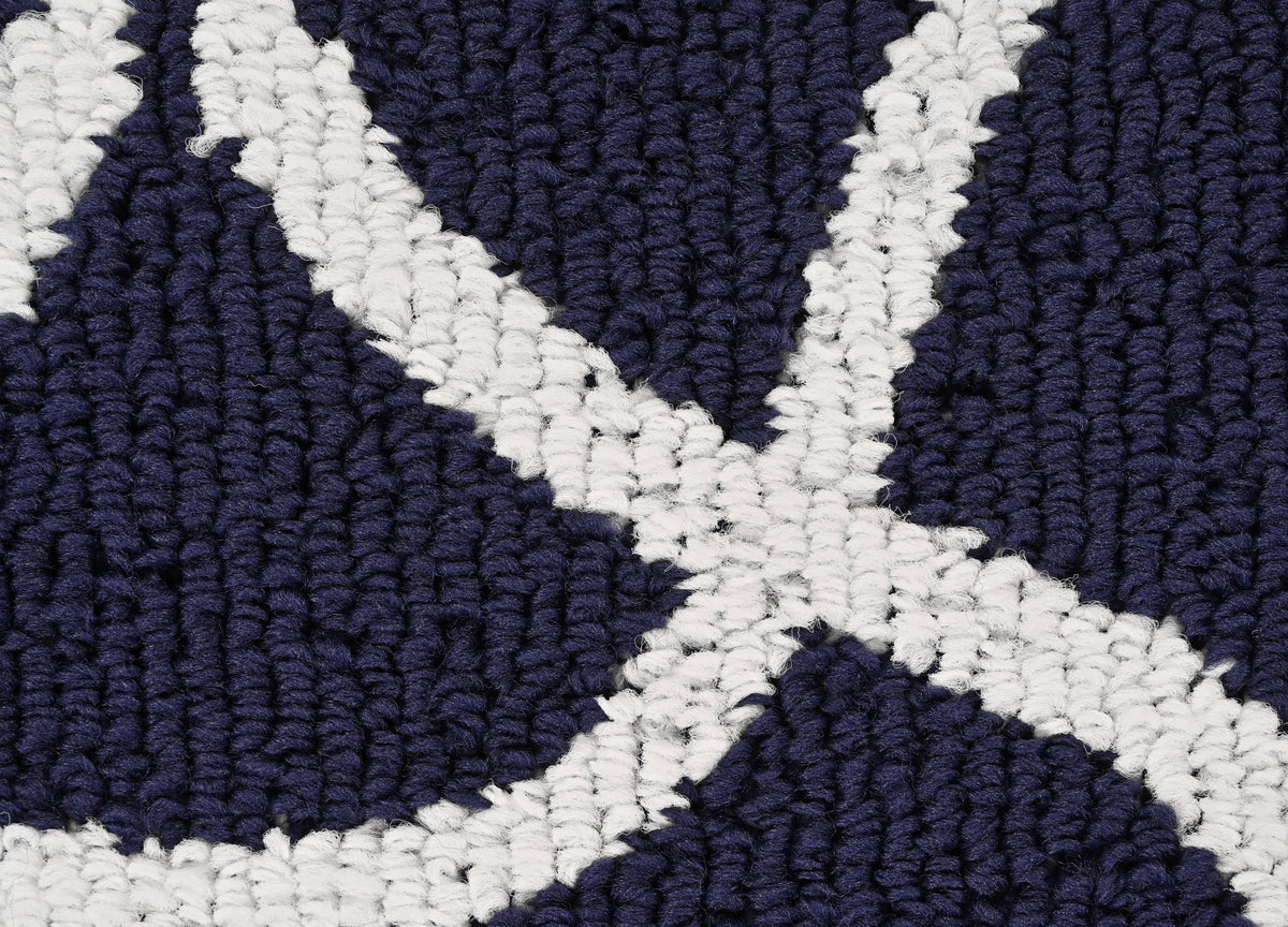 Velmora™ Drizzle Navy/White Indoor Area Rug, 7'6" x 9'6"