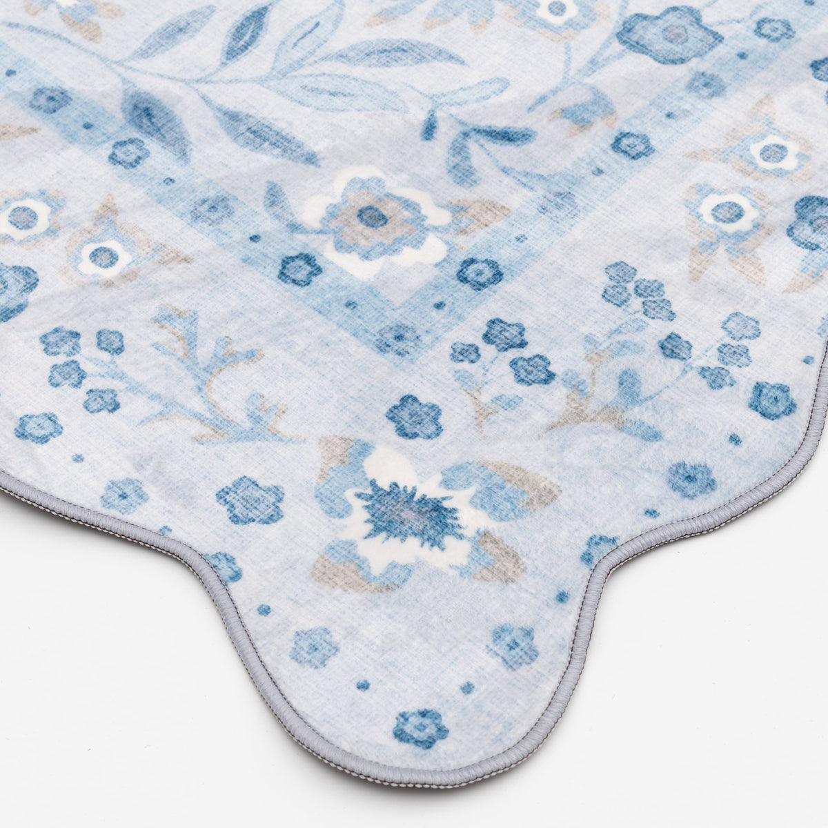 Velmora™ Blue Persian Faux Fur Scalloped Indoor Area Rug, 4 ft x 5 ft 6 in