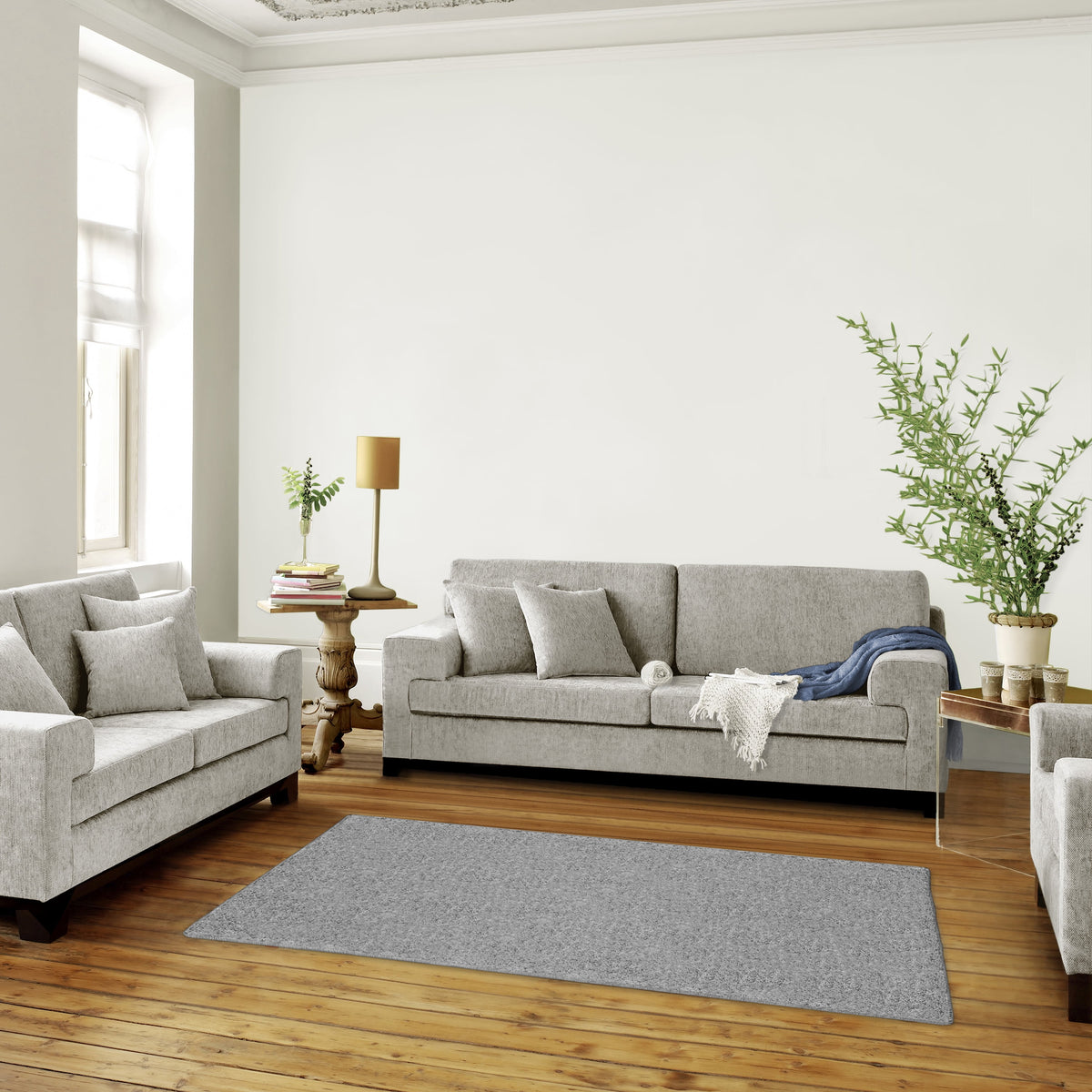 Velmora™ 47"x65" Gray Microfiber Plush Shag Area Rug – Soft, Durable Indoor Rug for Living Room, Bedroom, or Dining Room