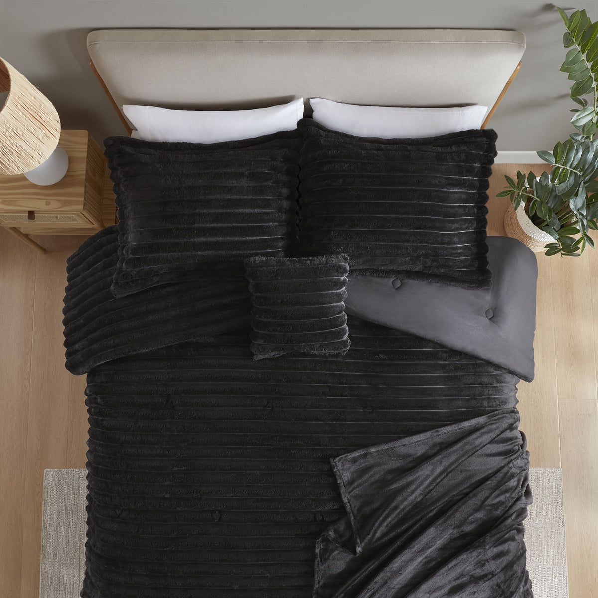 Velmora™ King Comforter Set, 5-Piece, All-Season, Black Cozy Plush
