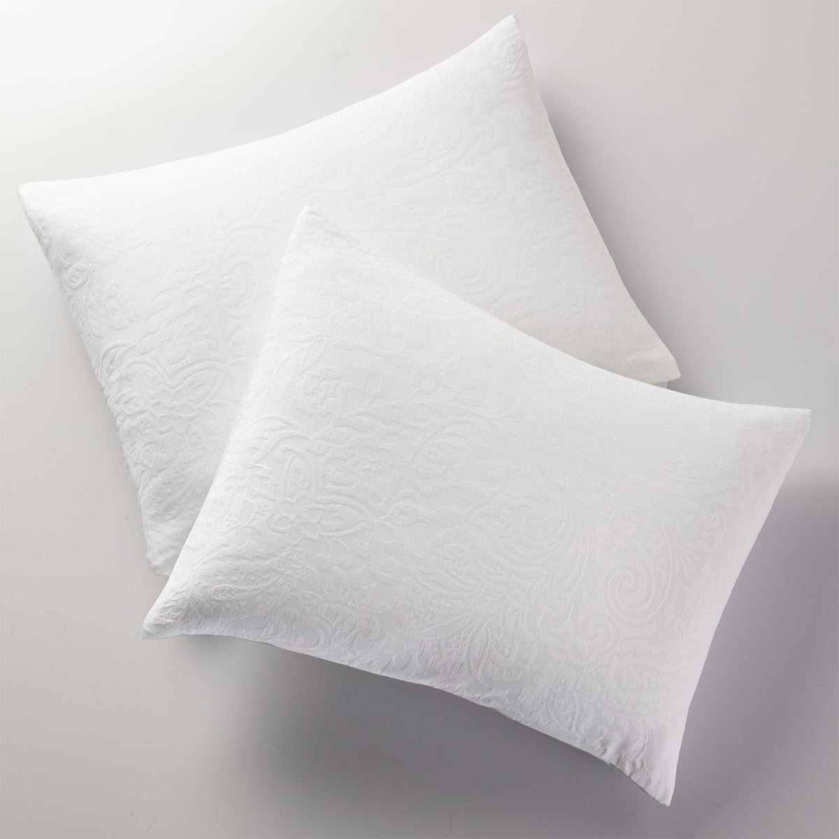 Velmora™ 3-Piece White Paisley Matelasse Comforter Set, Full/Queen - All-Season Bedding