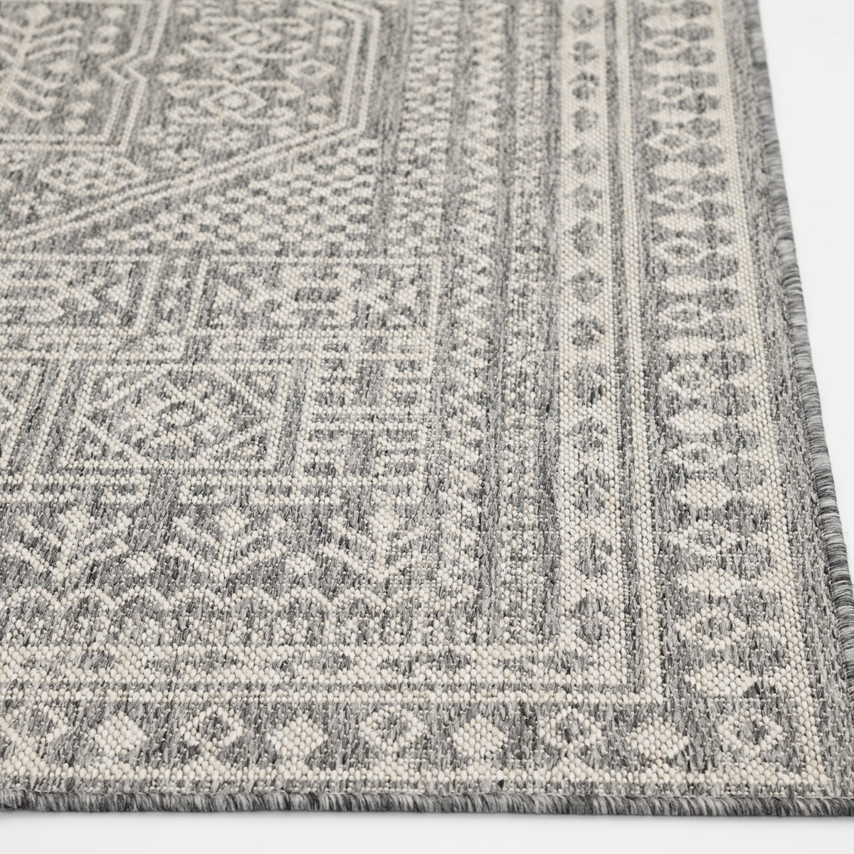 Velmora™ 8 ft 5 in x 13 ft Grey Medallion Outdoor Area Rug