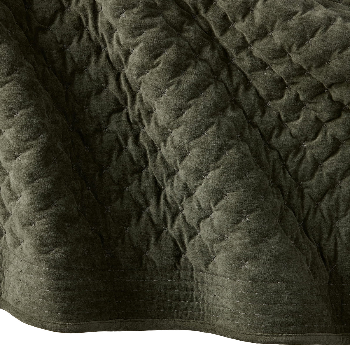 Velmora™ Tufted Matte Velvet Quilt, Green, Full/Queen