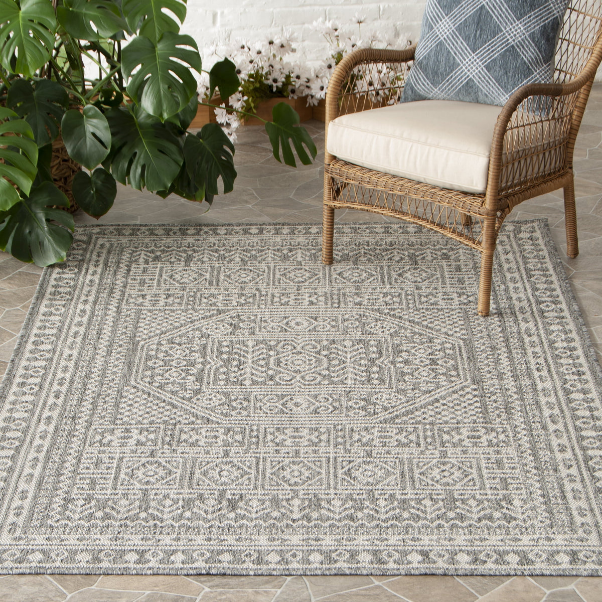 Velmora™ 8 ft 5 in x 13 ft Grey Medallion Outdoor Area Rug