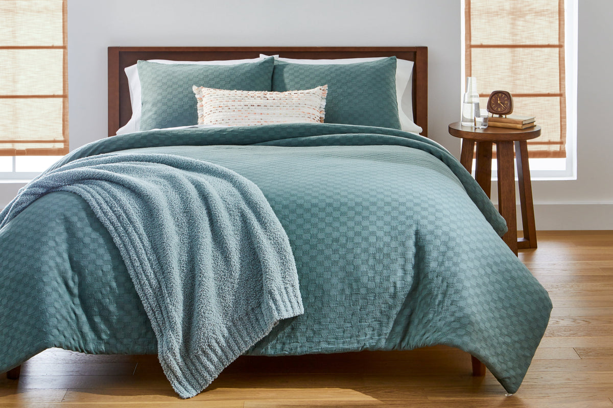 Velmora™ 3-Piece White Paisley Matelasse Comforter Set, Full/Queen - All-Season Bedding