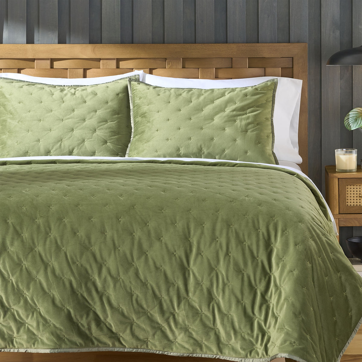 Velmora™ Tan Soft Velvet Embroidered Quilt, Full/Queen