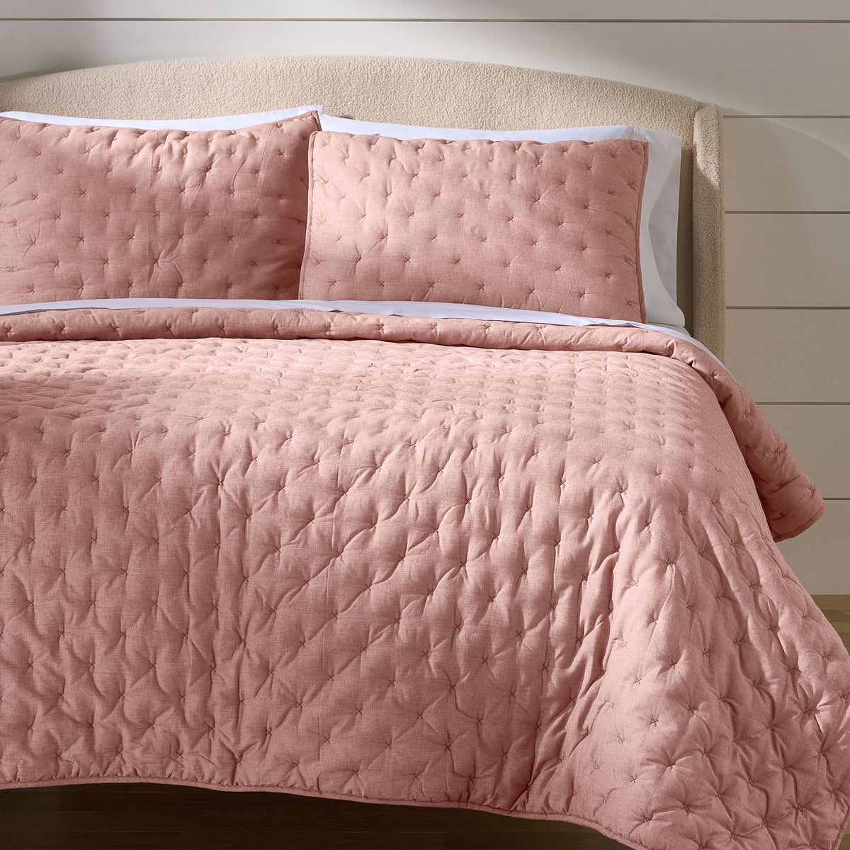 Velmora™ Rose Chambray Quilt, King