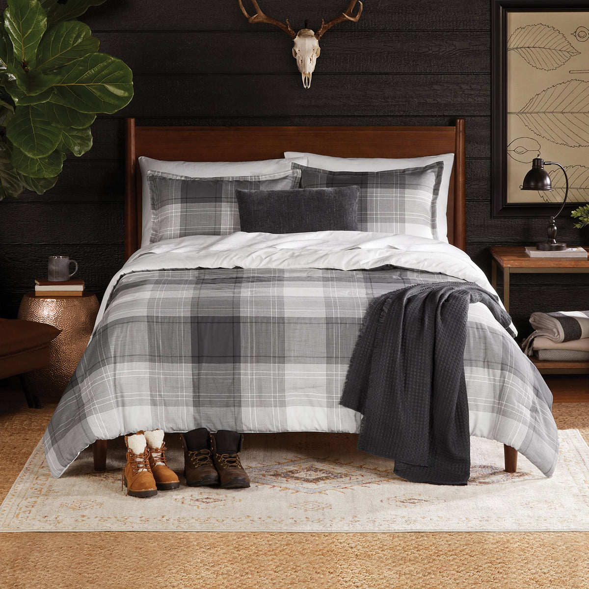 Velmora™ King Comforter Set, 5-Piece, All-Season, Black Cozy Plush