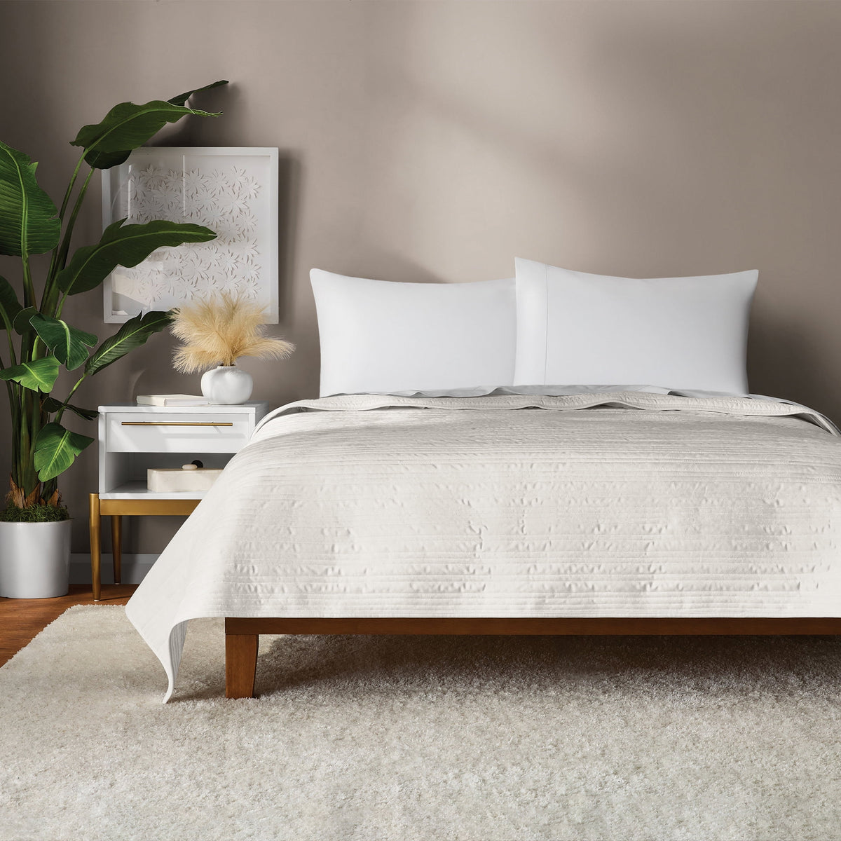 Velmora™ Velvet Stripe Quilt, King, Black