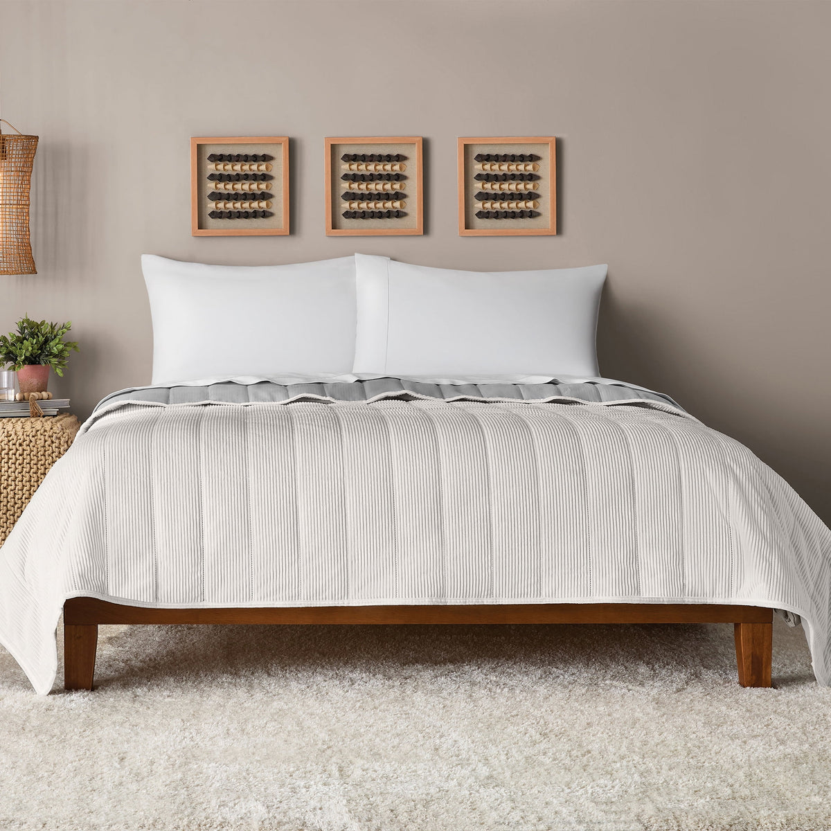 Velmora™ Corduroy Quilt, Full/Queen, White, Reversible Bedding