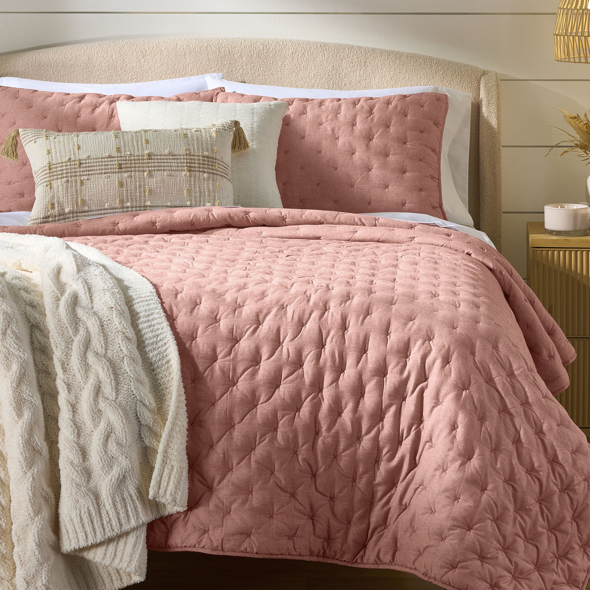 Velmora™ Rose Chambray Quilt, King