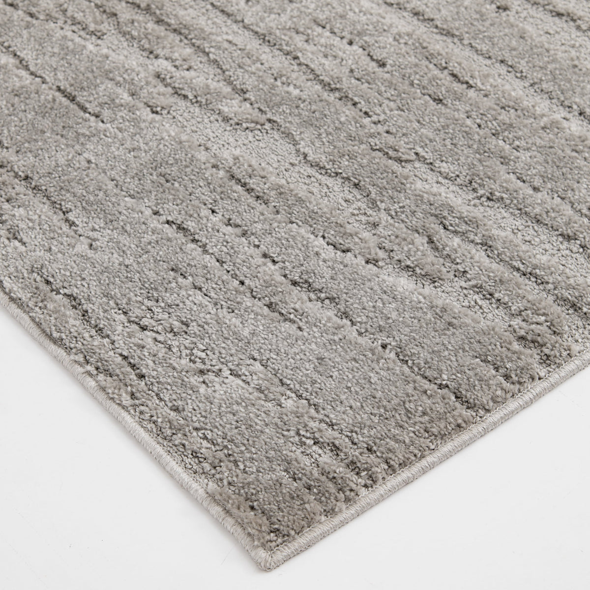 Velmora™ 5 ft x 7 ft High-Low Gray Indoor Area Rug