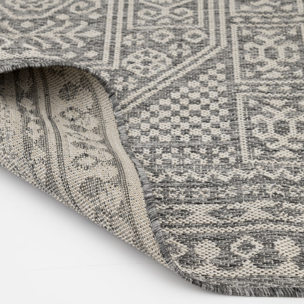 Velmora™ 6 ft 6 in Round Gray Medallion Outdoor Area Rug