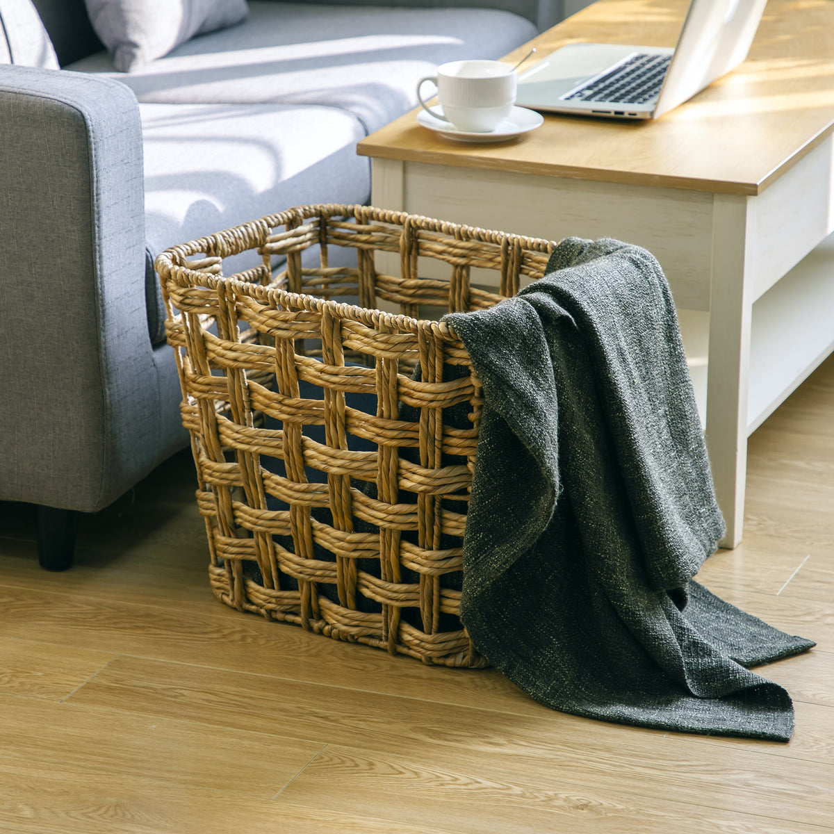 Velmora™ Extra Large Water Hyacinth Twist Decorative Storage Basket with Handles, 19 in x 16 in x 16 in
